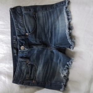 American Eagle Super Stretch Jean Shorts Size 8